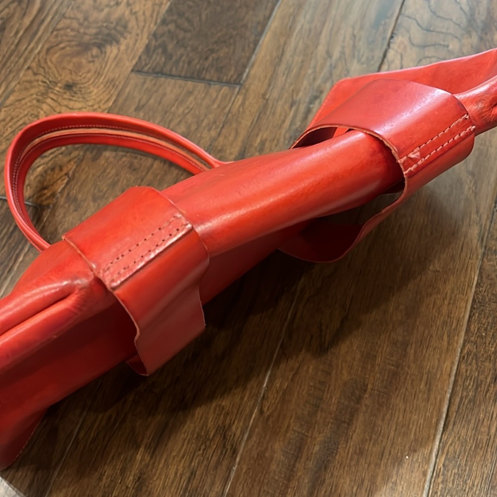 Red Leather Tote Bag - Picture 5 of 9